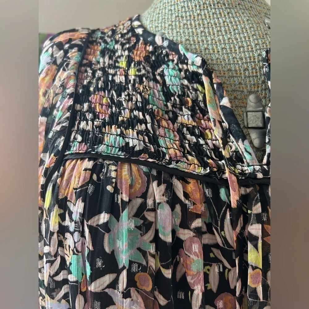 FREE PEOPLE BOHO SWING DRESS Sz. S. BOHO CHIC, STYLISH, METALLIC DETAILING